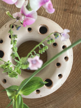 Load image into Gallery viewer, forage hoop - rose