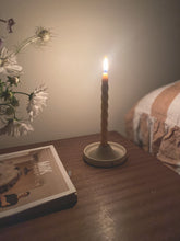 Load image into Gallery viewer, candle holder - toi toi