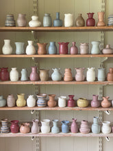 Load image into Gallery viewer, ruffle bud vase 654 - one of a kind - toffee