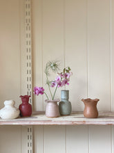 Load image into Gallery viewer, ruffle bud vase 654 - one of a kind - toffee