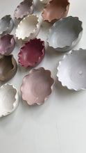 Load image into Gallery viewer, Mini bowl - white
