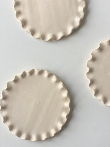 scalloped candleholder - toi toi - large