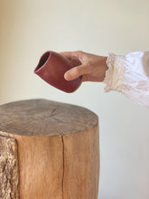 Load image into Gallery viewer, beaker - wild berry
