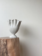 Load image into Gallery viewer, handbuilt sculptural vessel 53
