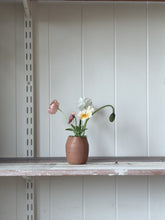 Load image into Gallery viewer, bud vase 701 - one of a kind - toffee
