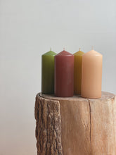 Load image into Gallery viewer, scalloped candleholder - raw black - large
