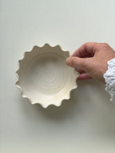 Load image into Gallery viewer, Mini bowl - white
