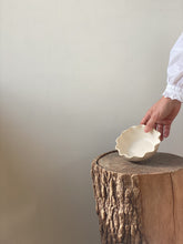 Load image into Gallery viewer, Mini bowl - toi toi 2
