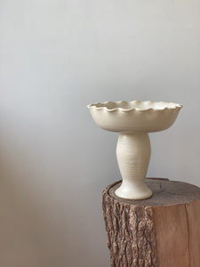 ruffle pedestal bowl 34 - toi toi