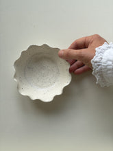 Load image into Gallery viewer, Mini bowl - white
