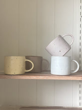 Load image into Gallery viewer, Set of 4 cups - everyday range
