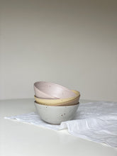Load image into Gallery viewer, Set of 4 breakfast bowls - everyday range
