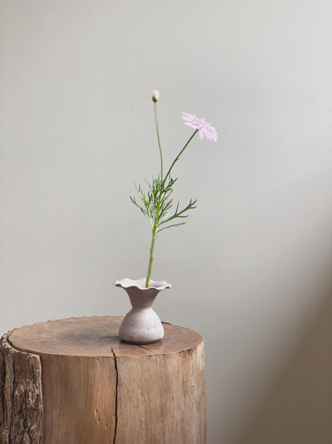 ruffle bud vase 465 - one of a kind - rose