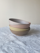 Load image into Gallery viewer, Set of 4 pasta bowls - everyday range
