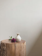 Load image into Gallery viewer, bud vase 481 - one of a kind - toi toi
