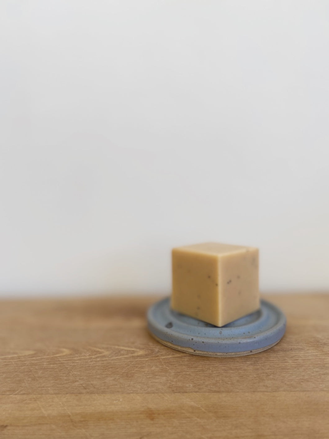 sphaera soap bar - citrus and poppy seed