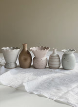 Load image into Gallery viewer, Big bud vase 1 - cloud -  one of a kind
