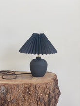 Load image into Gallery viewer, Bespoke Lamp 75 - black raw
