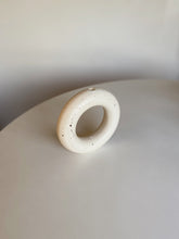 Load image into Gallery viewer, Large hoop vase - toi toi
